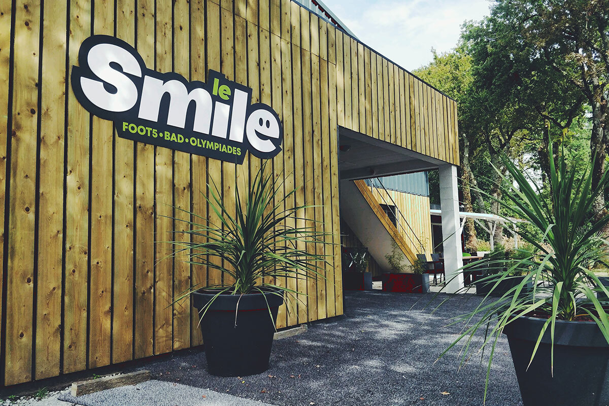 LE SMILE