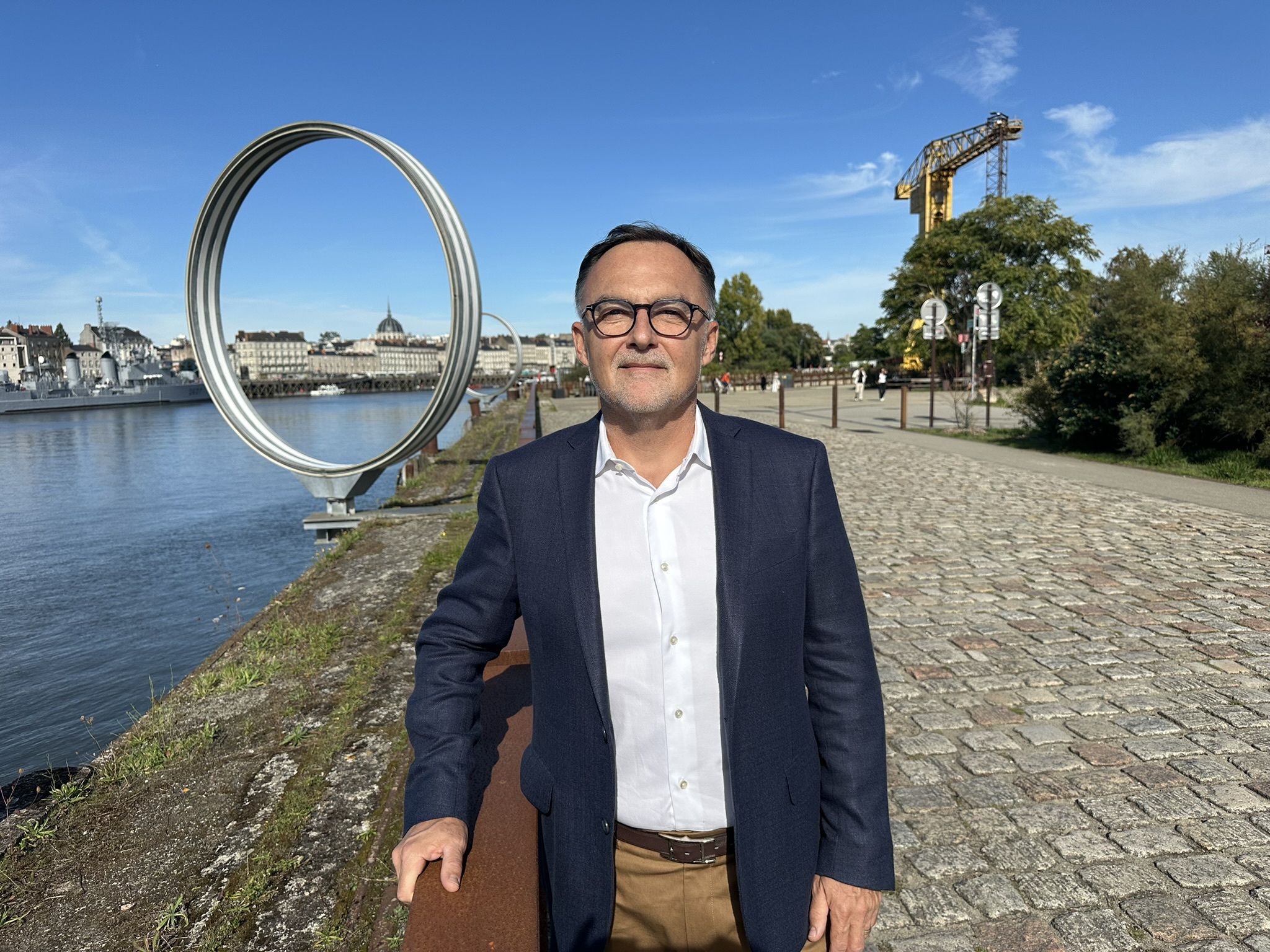 Bras Droit des Dirigeants